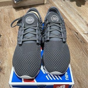 Bnwb New Balance 247 in Men’s 9US